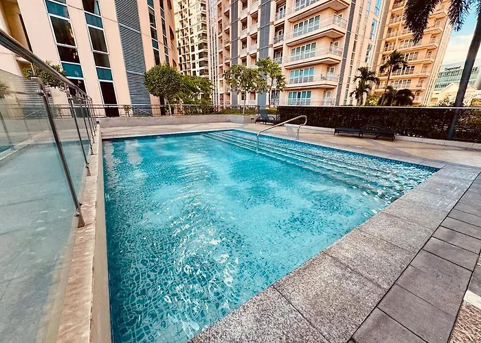 Venice Luxury Residences With Balcony Pool And Netflix Near Bgc * Manila