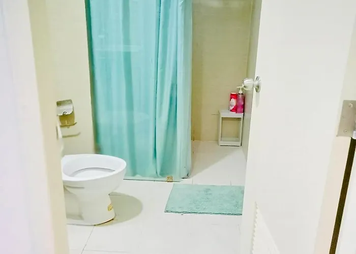 Venice Luxury Residences With Balcony Pool And Netflix Near Bgc Apartment Manila