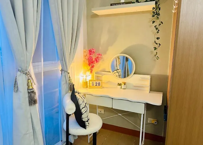 Venice Luxury Residences With Balcony Pool And Netflix Near Bgc Apartment